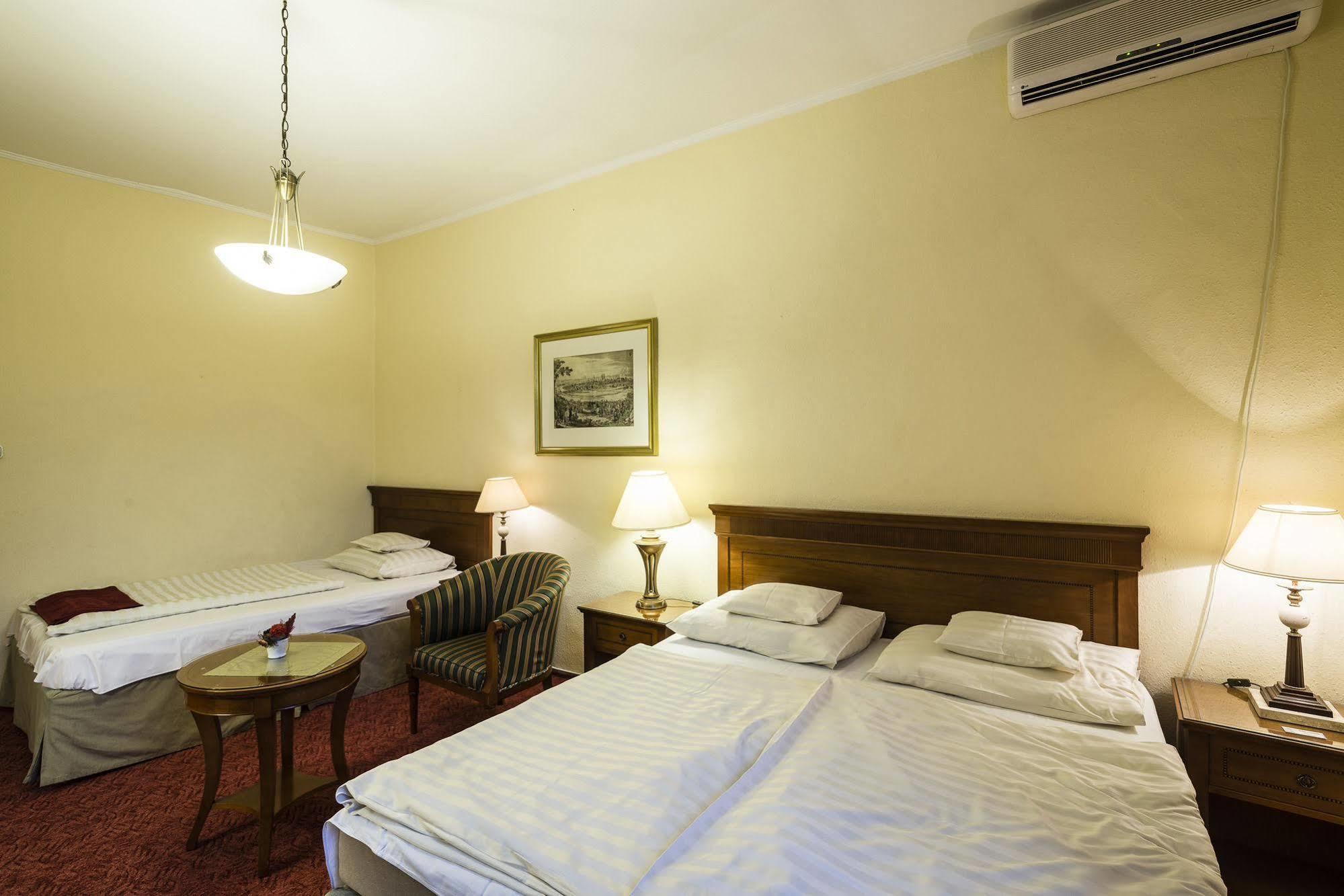 Hotel Romantik إغير المظهر الخارجي الصورة