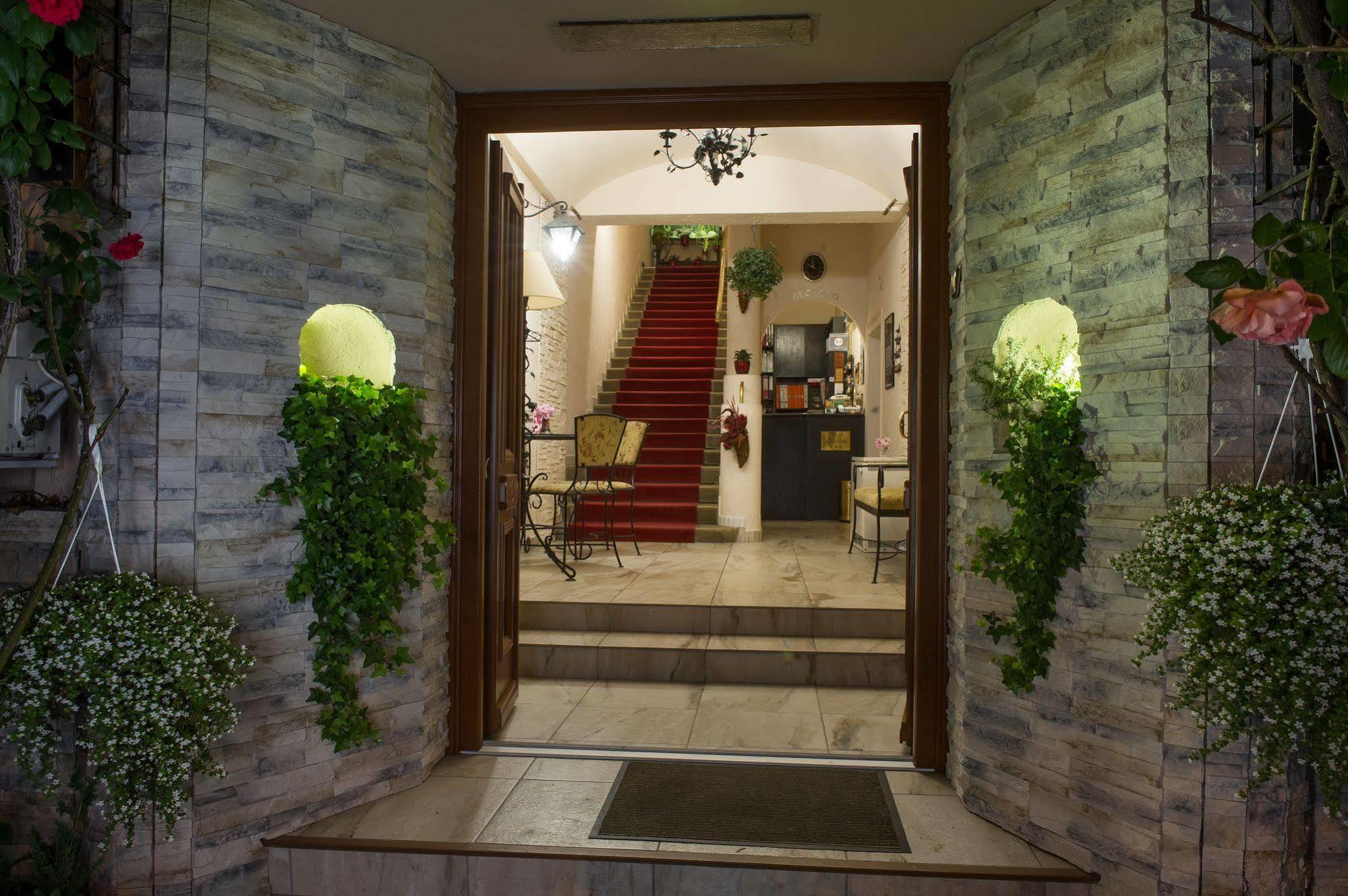 Hotel Romantik إغير المظهر الخارجي الصورة